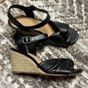 New! Black Clark’s wedge sandals size 6